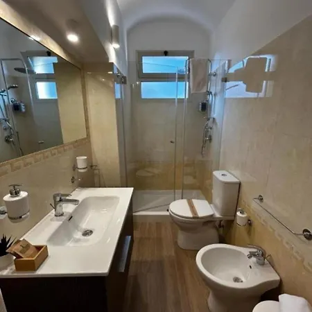 アパート La Dimora Etnea G&d カターニア